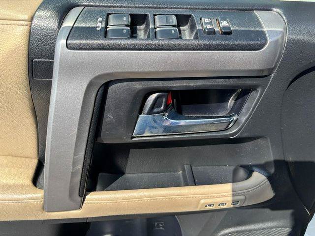 Certified 2017 Toyota 4Runner Limited AWD/4WD image 15