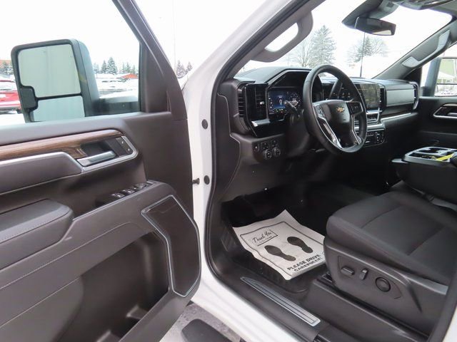 Used 2025 Chevrolet Silverado 2500 LT w/ Convenience Package AWD/4WD image 22