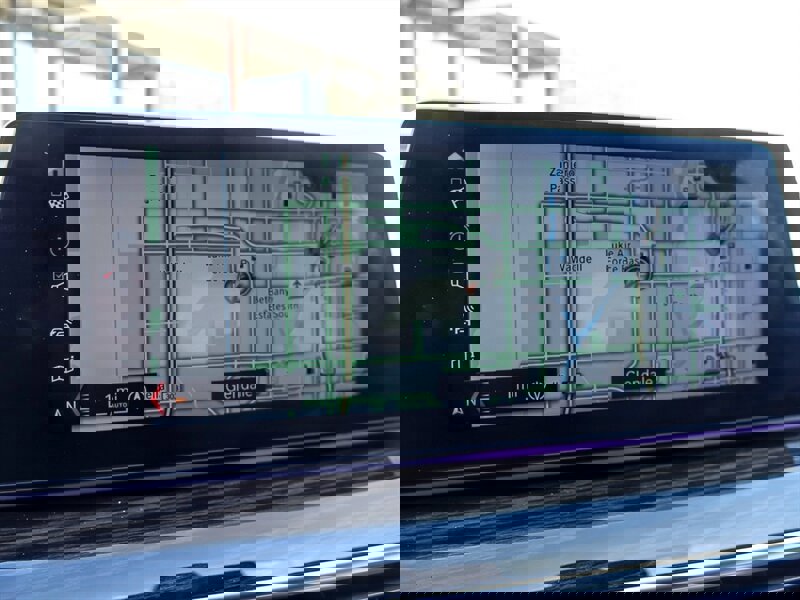 Used 2018 BMW 530i w/ Premium Package image 18