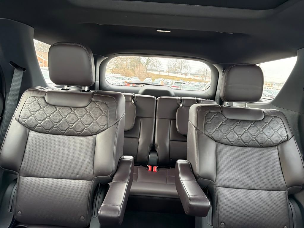 Used 2025 Ford Explorer Platinum w/ Ultimate Package image 32