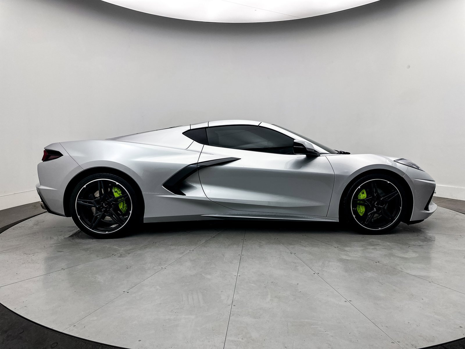 Used 2020 Chevrolet Corvette Stingray Coupe w/ 1LT image 38