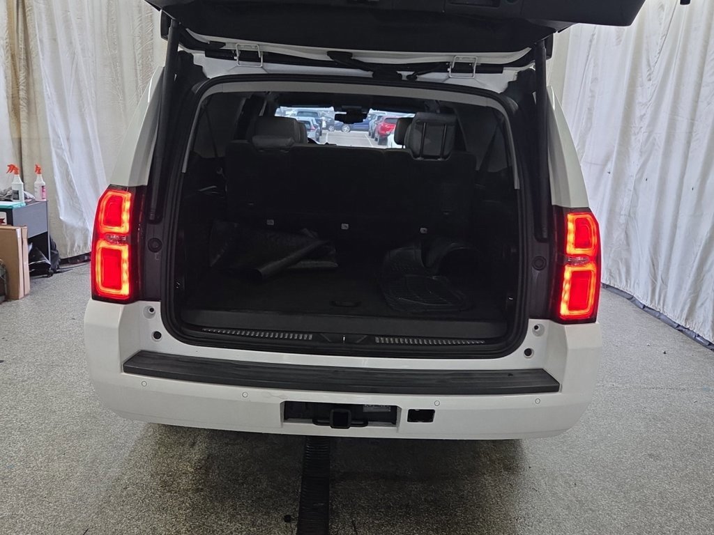 Used 2019 Chevrolet Suburban LT image 6