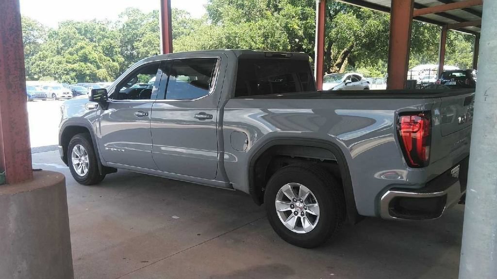 Used 2024 GMC Sierra 1500 SLE RWD image 3