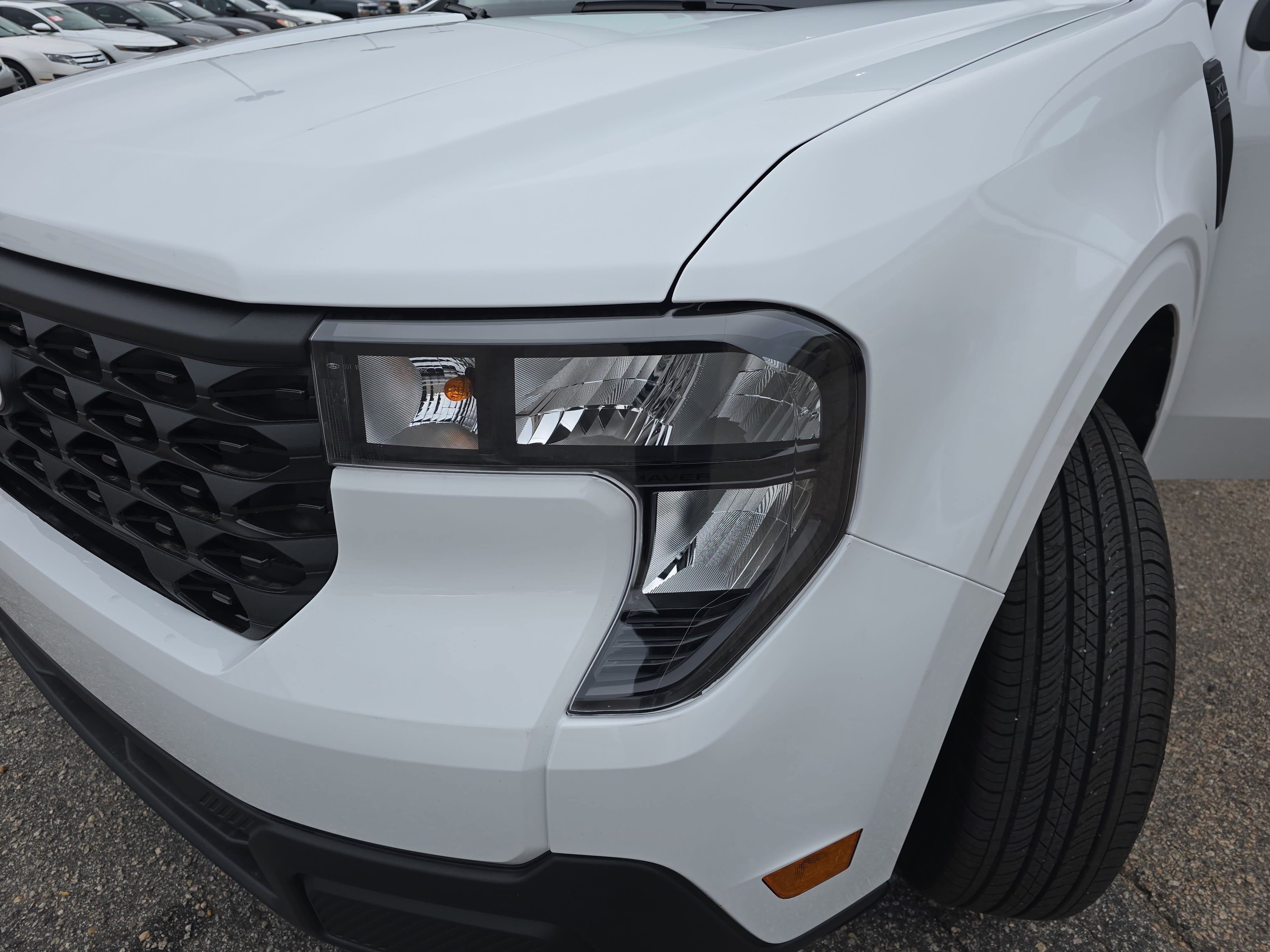 New 2025 Ford Maverick XL w/ Equipment Group 102A image 34