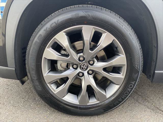 Certified 2024 Toyota Grand Highlander AWD image 10