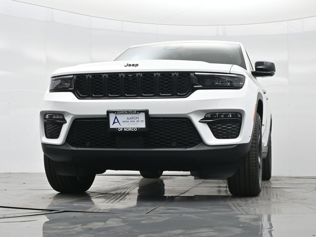 New 2025 Jeep Grand Cherokee Limited w/ Luxury Tech Group II image 44