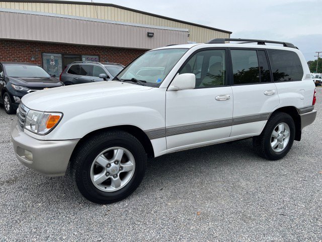 Used 2005 Toyota Land Cruiser AWD/4WD image 2