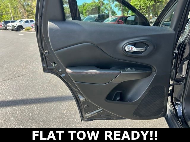 Used 2019 Jeep Cherokee Trailhawk image 13