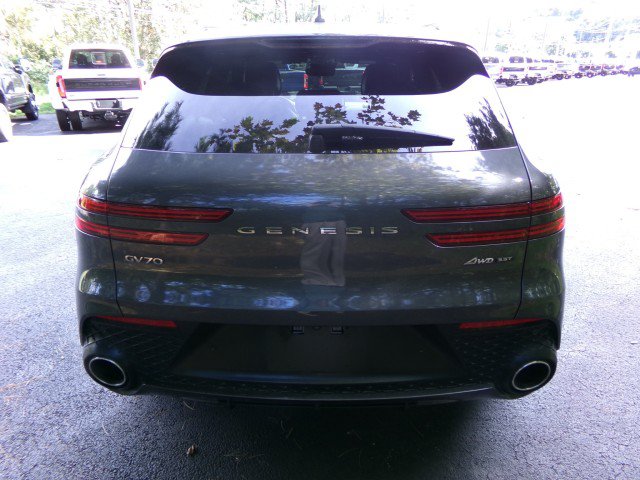 Used 2023 Genesis GV70 3.5T Sport w/ Sport Prestige Package AWD/4WD image 8