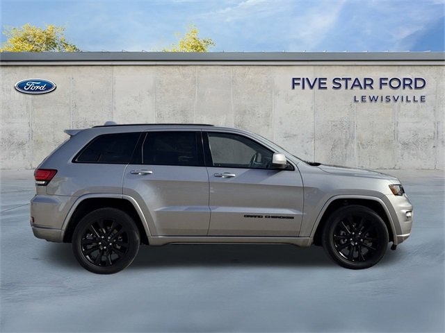 Used 2018 Jeep Grand Cherokee Altitude image 4