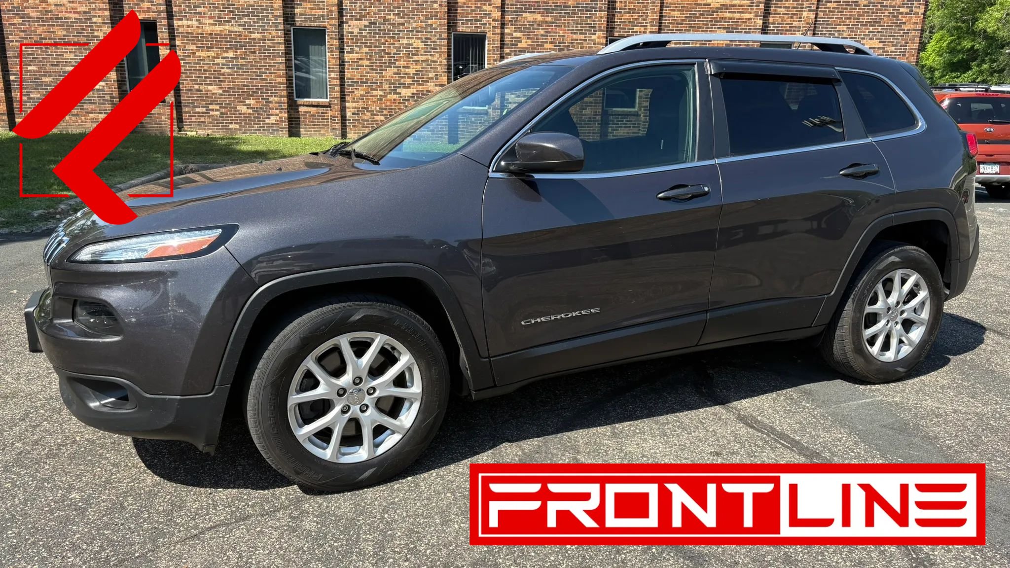 Used 2017 Jeep Cherokee Latitude w/ Cold Weather Group AWD/4WD image 1