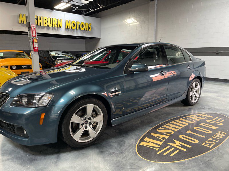 Used 2009 Pontiac G8 GT w/ Premium Package image 2