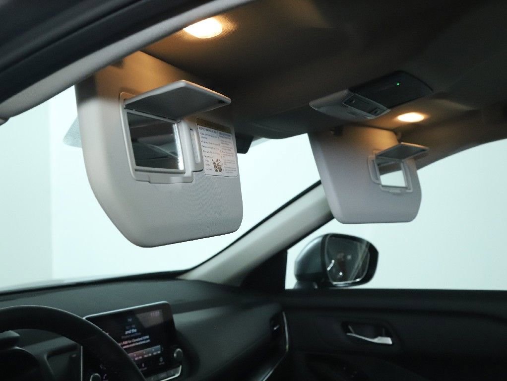 Certified 2026 Nissan Rogue SV AWD/4WD image 19
