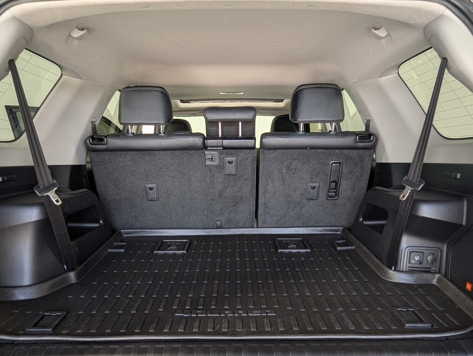 Used 2023 Toyota 4Runner Limited RWD image 29