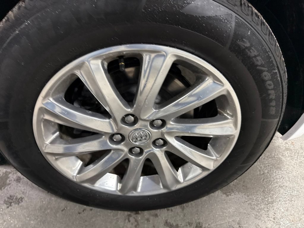 Used 2019 Buick Envision Essence w/ LPO, Road Trip Package FWD image 36