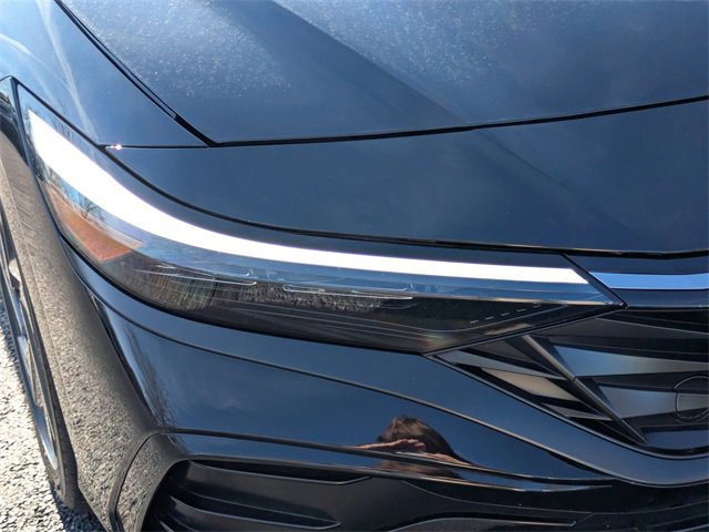 Certified 2025 Hyundai Elantra SEL image 10