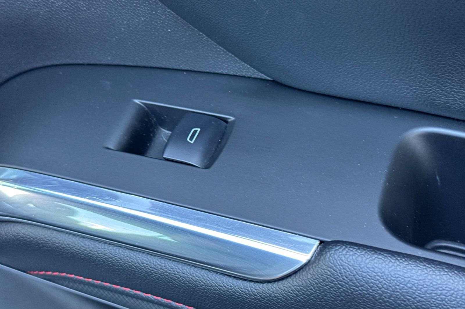 Used 2025 Chevrolet Traverse Z71 image 24