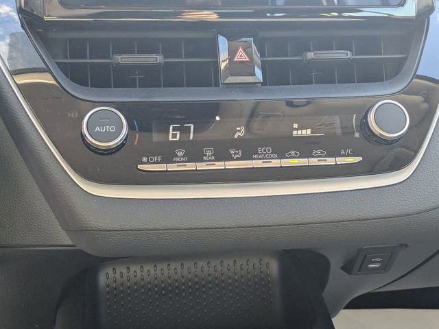 Used 2025 Toyota Corolla LE FWD image 20