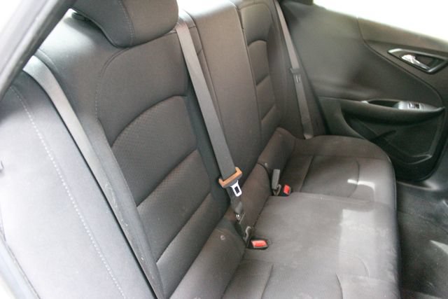 Used 2021 Chevrolet Malibu RS FWD image 9