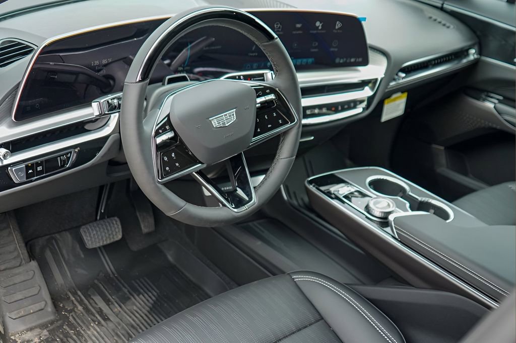 New 2026 Cadillac Lyriq Luxury w/ LPO, Floor Liner Package image 9