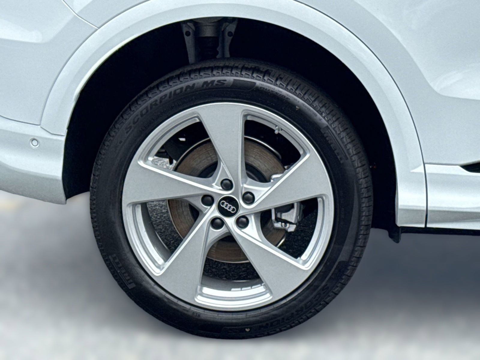 Used 2025 Audi Q5 Premium Plus image 23