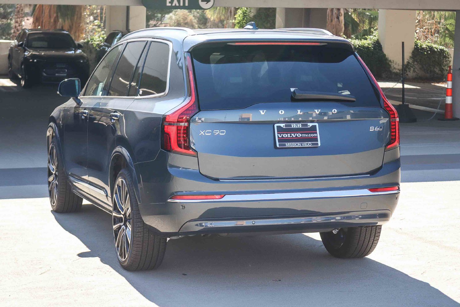 New 2027 Volvo XC90 B6 Plus AWD/4WD image 4
