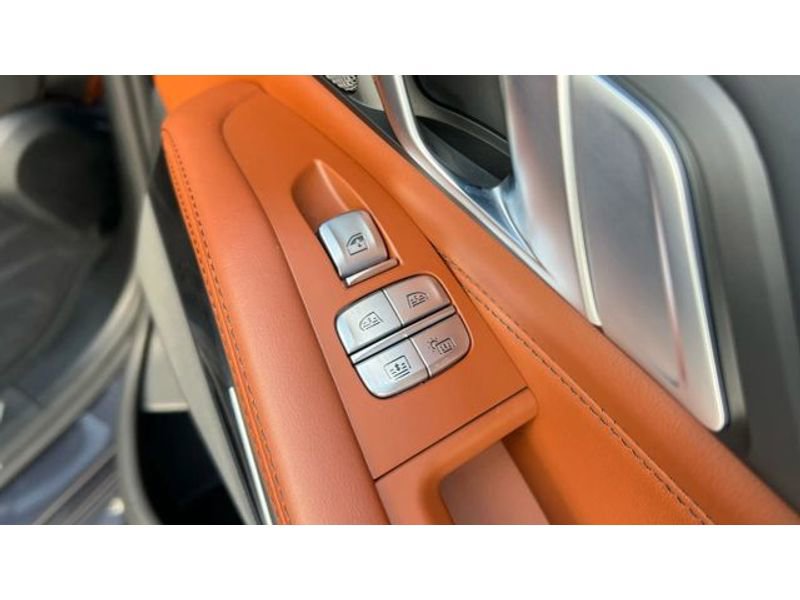 Used 2020 BMW X7 M50i image 19