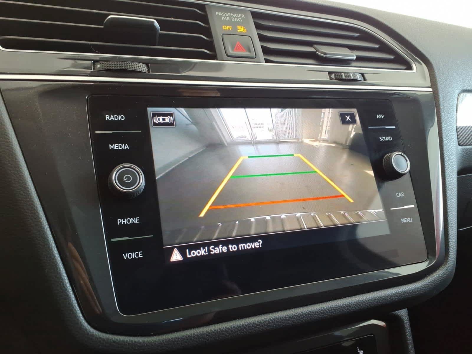 Used 2022 Volkswagen Tiguan SE AWD/4WD image 22