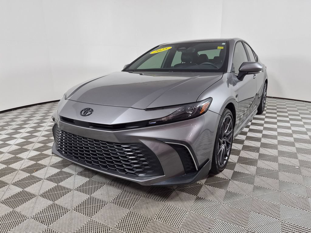 Used 2025 Toyota Camry SE w/ Convenience Package FWD image 7