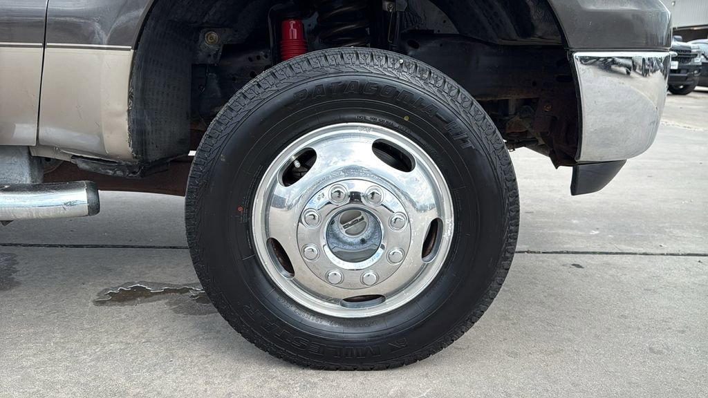 Used 2006 Ford F350 Lariat AWD/4WD image 32
