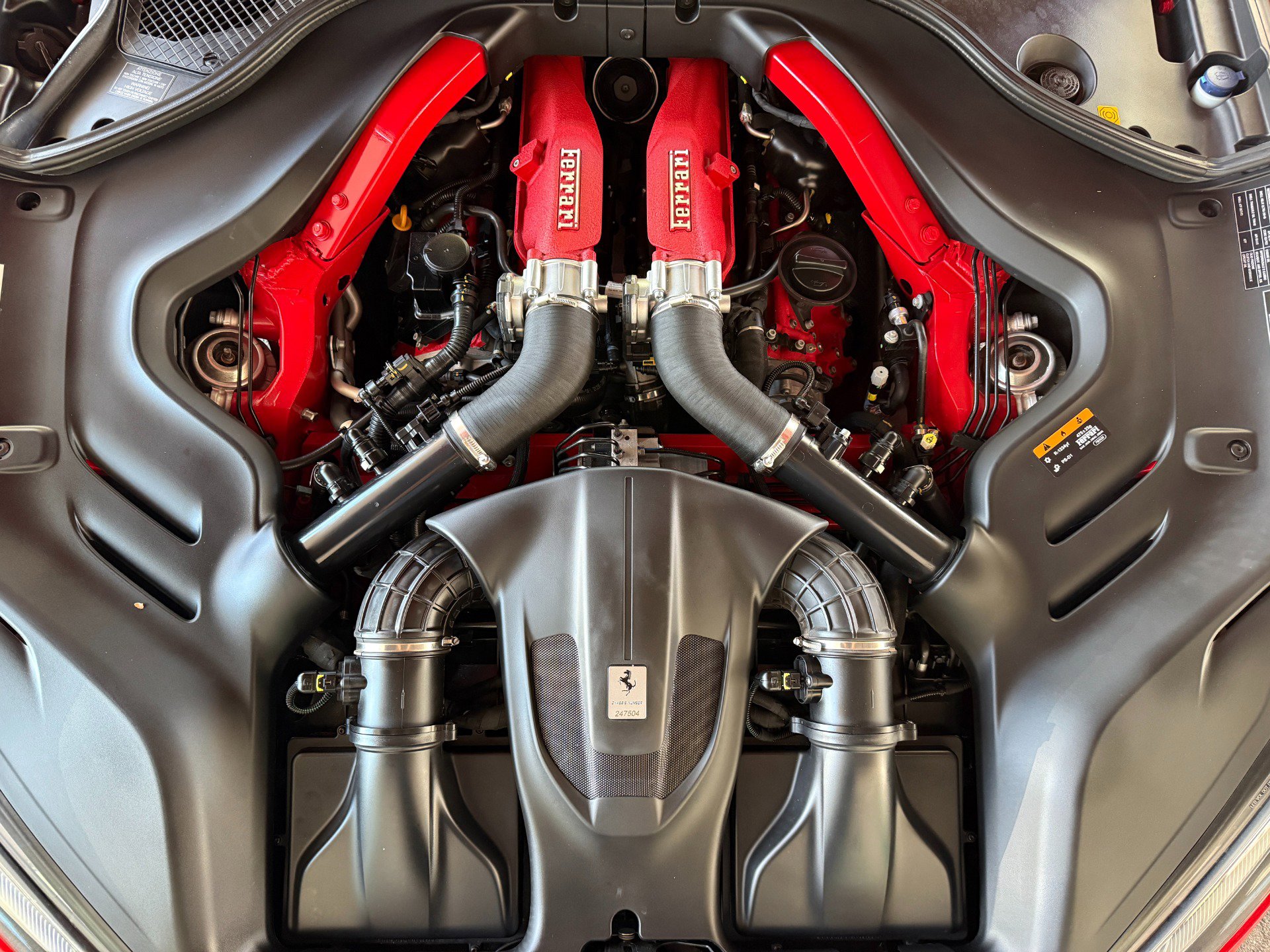 Used 2019 Ferrari Portofino RWD image 37