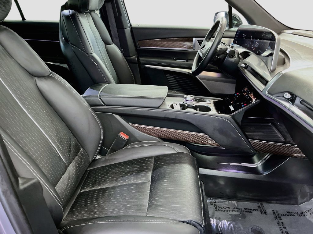 Used 2026 Cadillac Vistiq Luxury AWD/4WD image 31