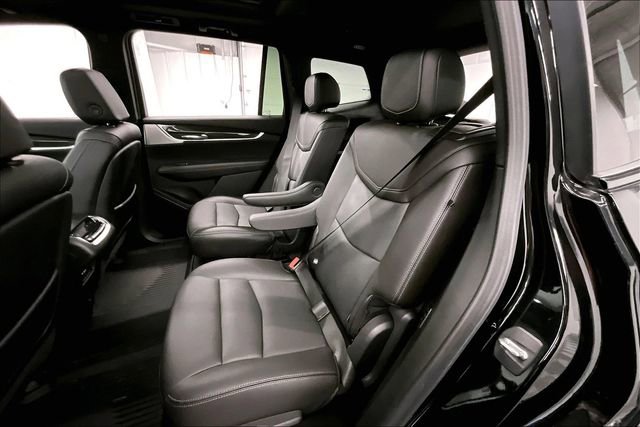 Used 2023 Cadillac XT6 Sport w/ Technology Package AWD/4WD image 25