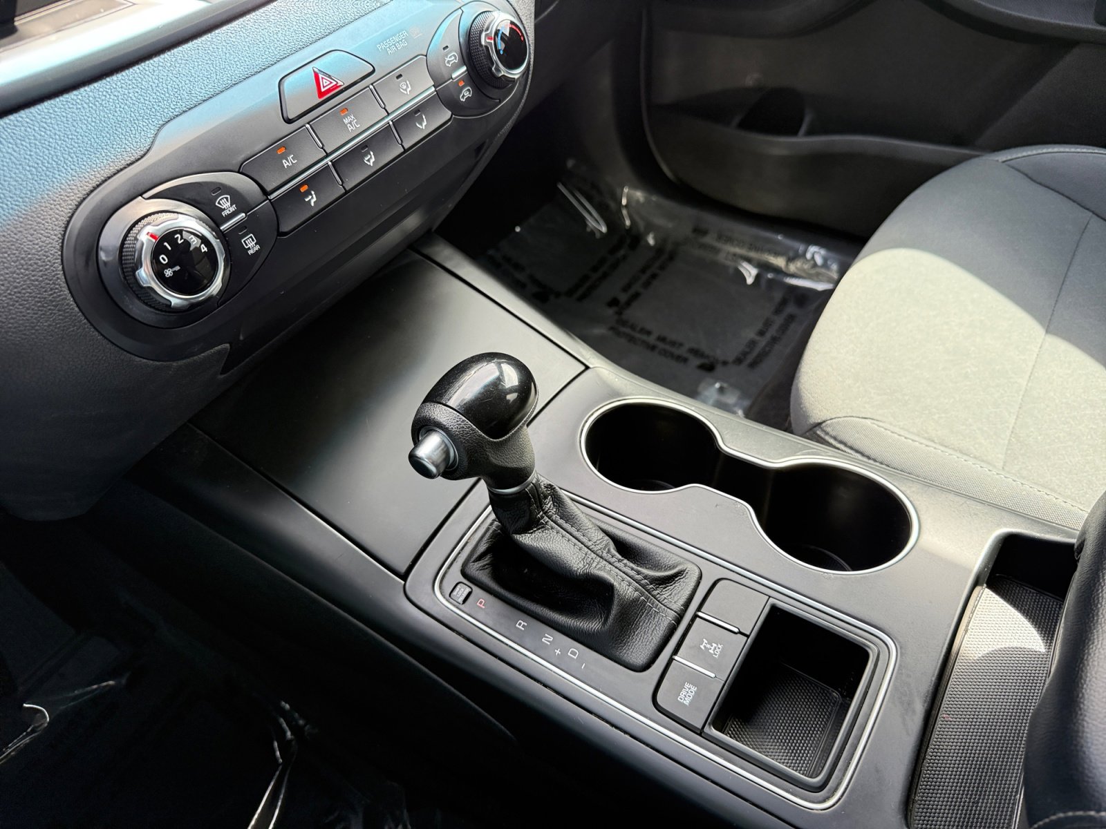 Used 2017 Kia Sorento LX image 13