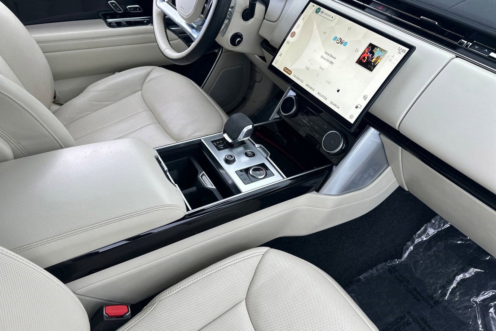 Used 2023 Land Rover Range Rover SE image 31