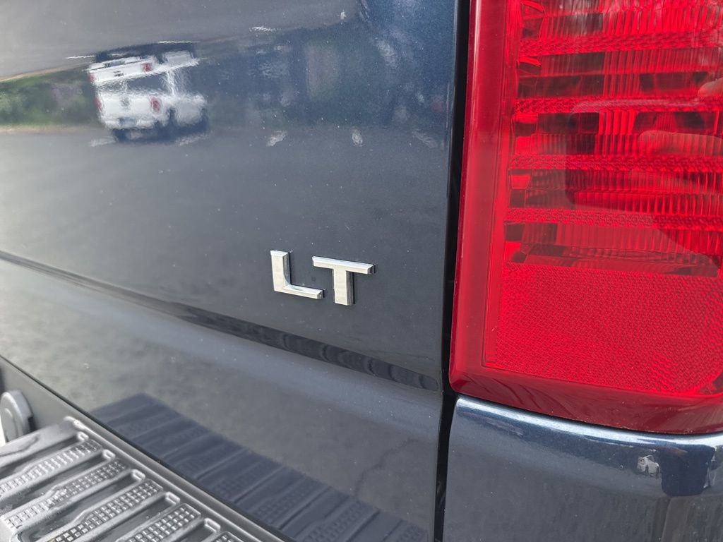 Used 2022 Chevrolet Silverado 1500 LT AWD/4WD image 10