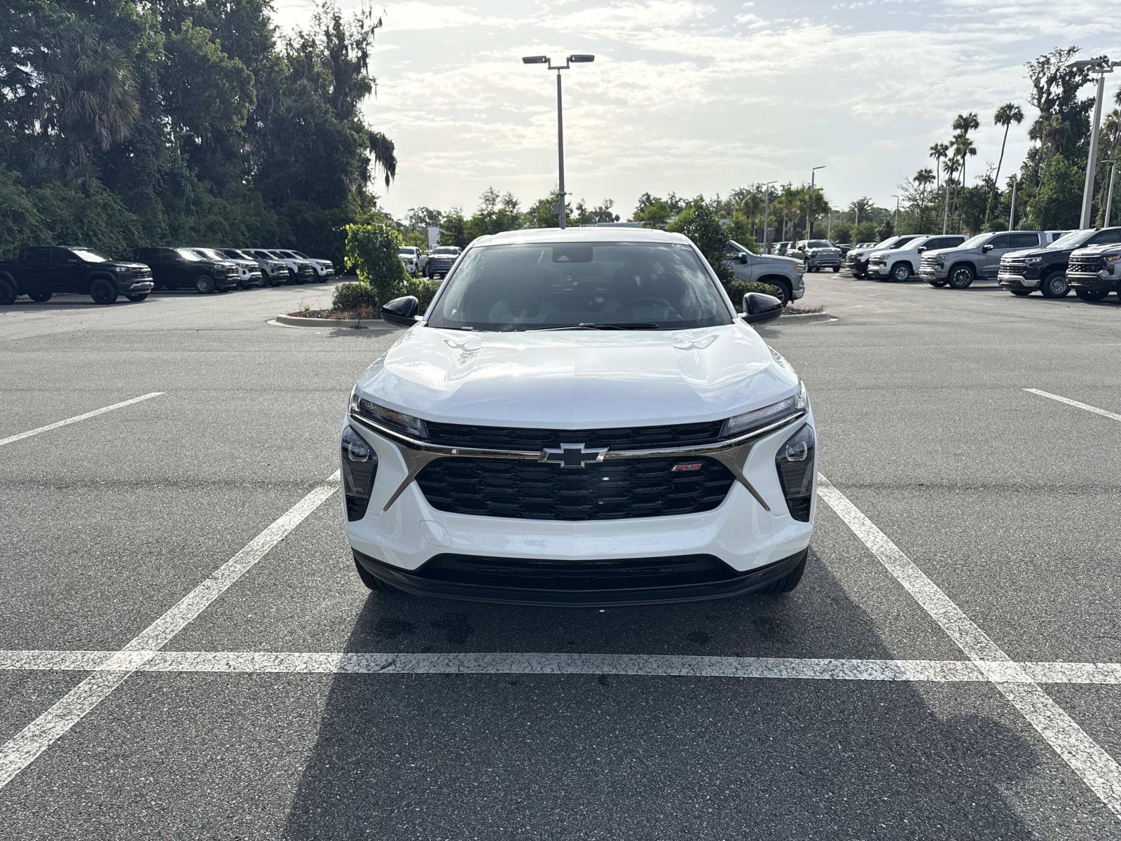 New 2026 Chevrolet Trax RS w/ Sunroof Package FWD image 8