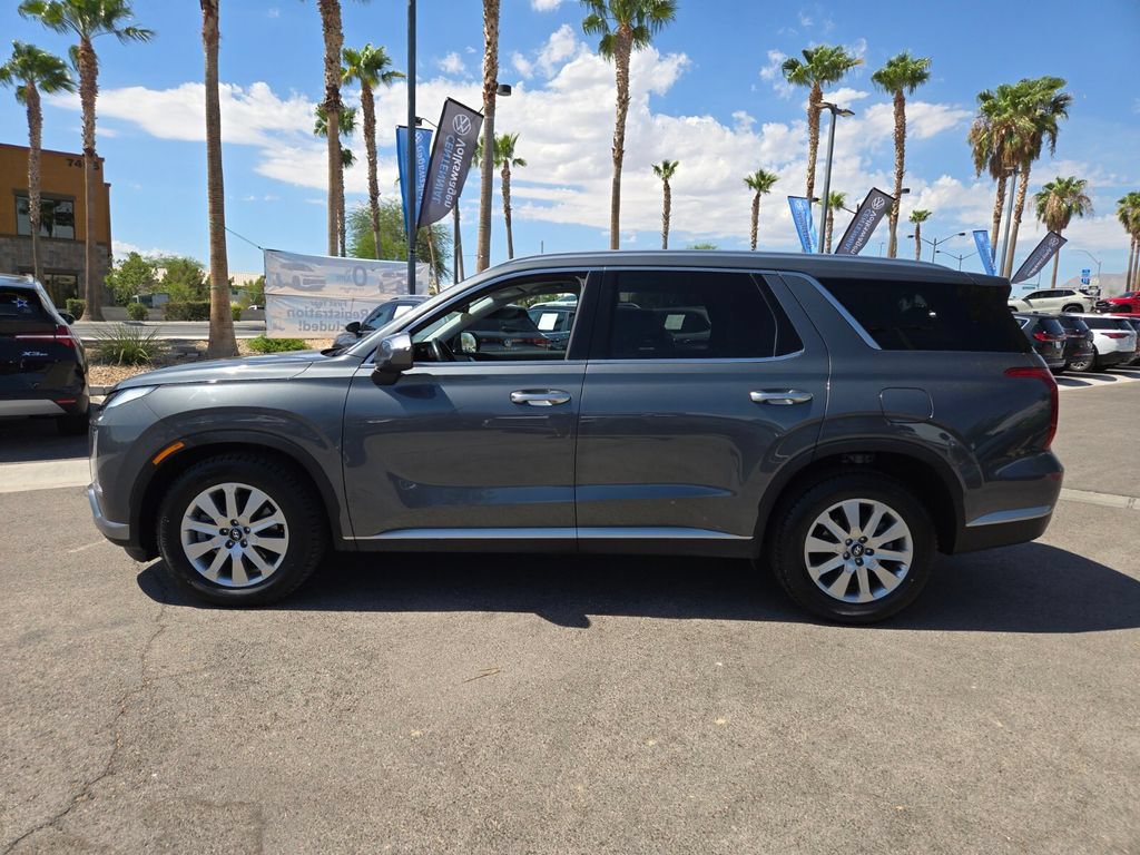 Used 2025 Hyundai Palisade SEL FWD image 3