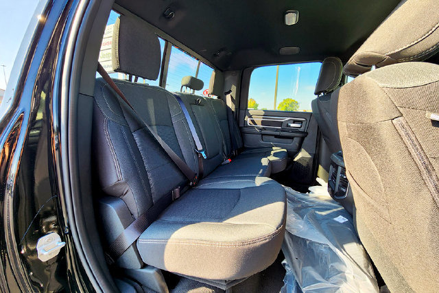 New 2027 RAM 2500 Big Horn AWD/4WD image 25