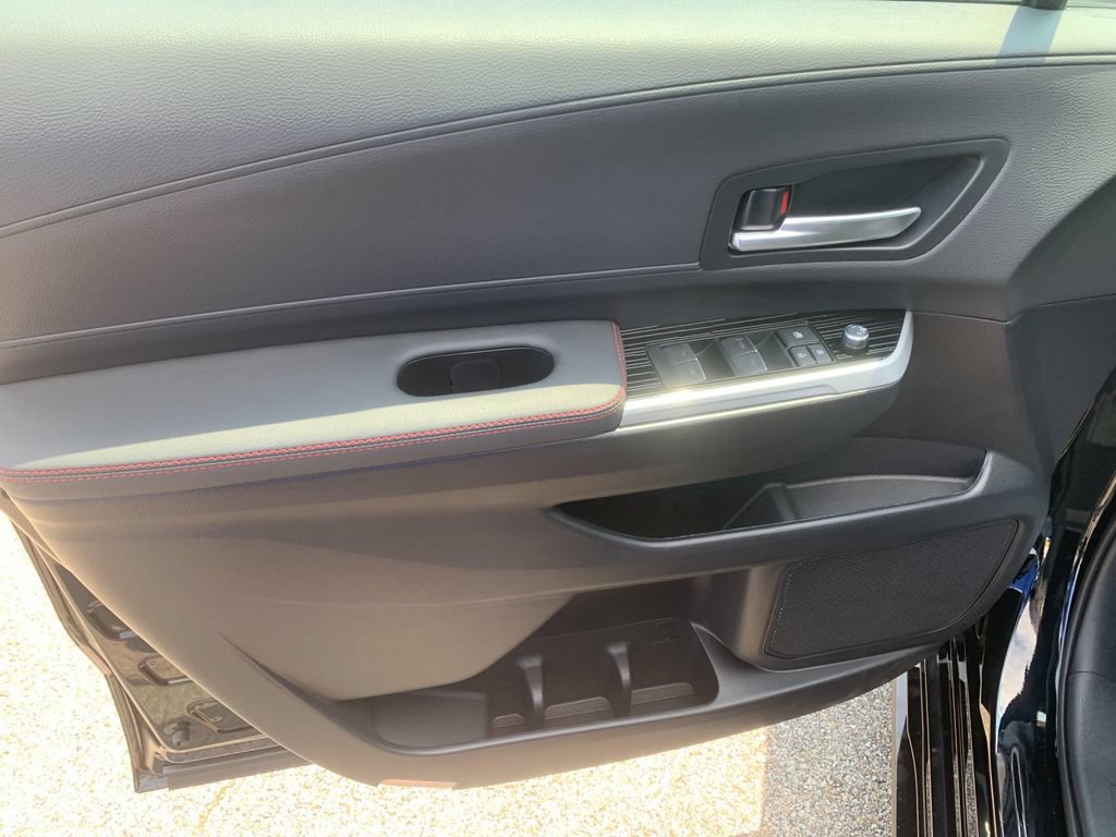 Used 2026 Toyota Sienna XSE FWD image 12