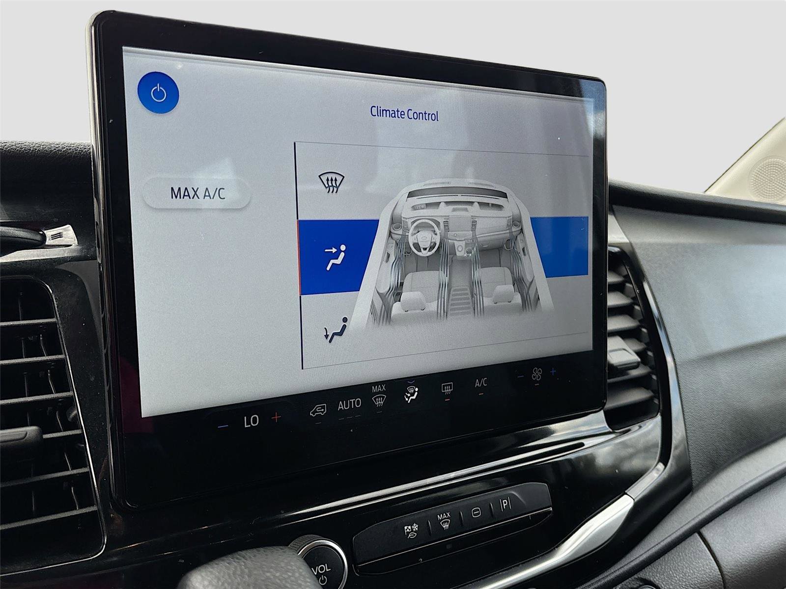 Used 2024 Ford Transit 350 XLT image 16