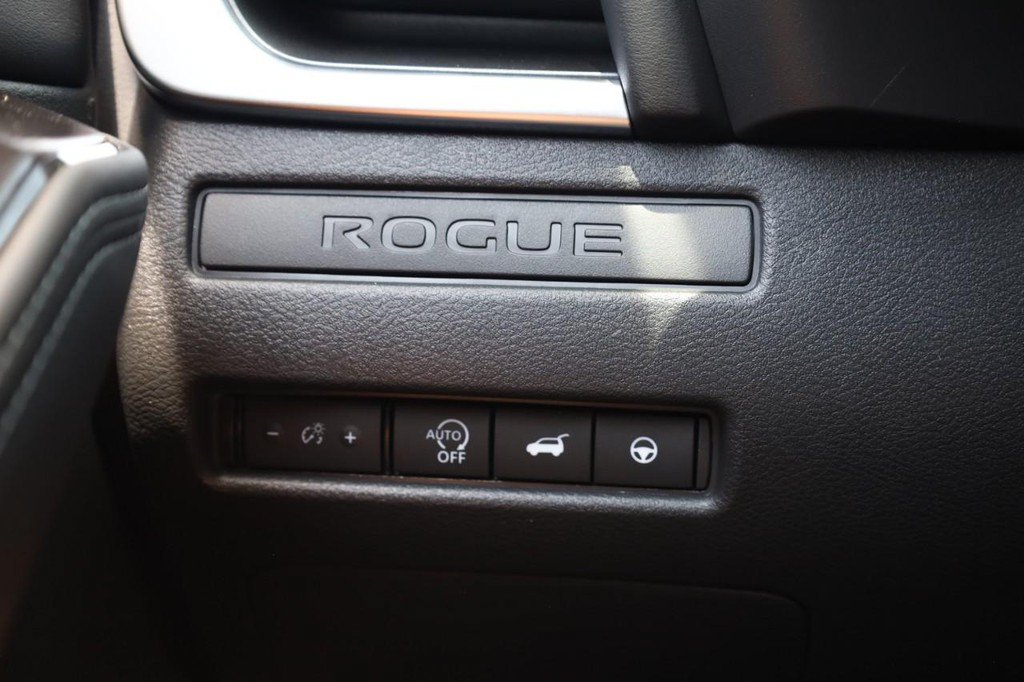 New 2026 Nissan Rogue Dark Armor AWD/4WD image 18