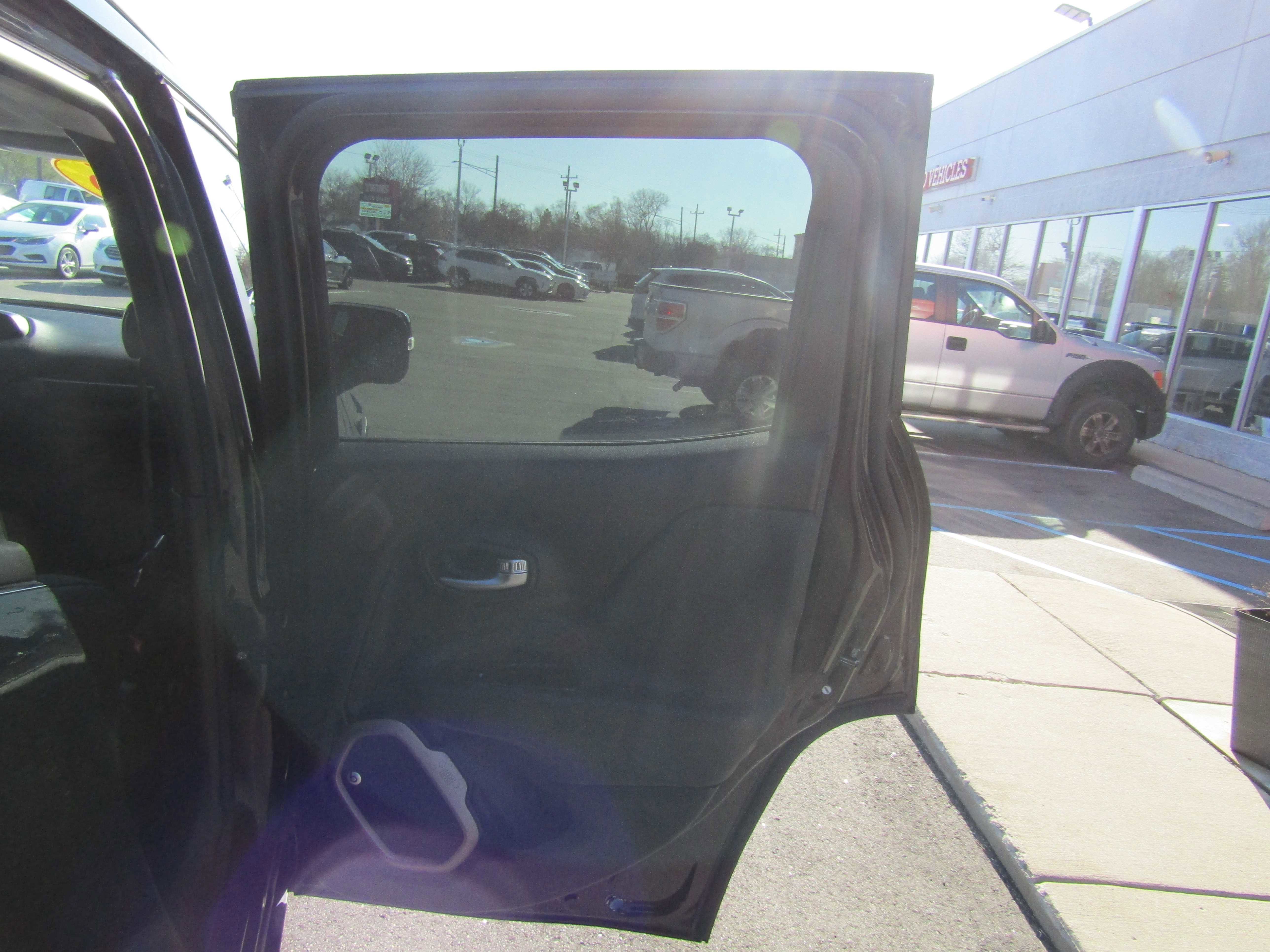 Used 2016 Jeep Renegade 75th Anniversary image 12