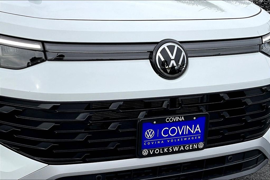 New 2026 Volkswagen Tiguan SE image 28