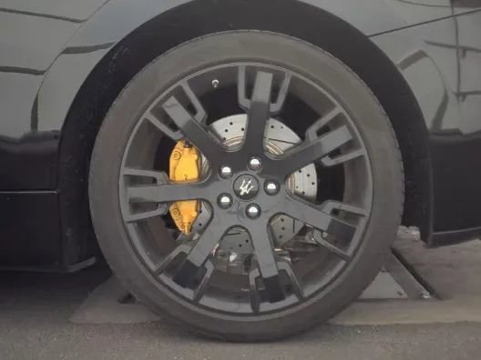 Used 2014 Maserati GranTurismo Sport image 11