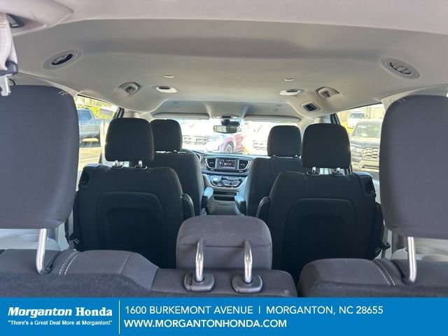 Used 2023 Chrysler Voyager LX FWD image 31
