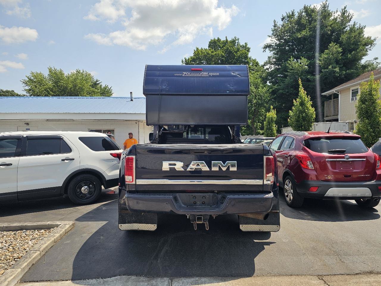 Used 2017 RAM 3500 Laramie Longhorn AWD/4WD image 5