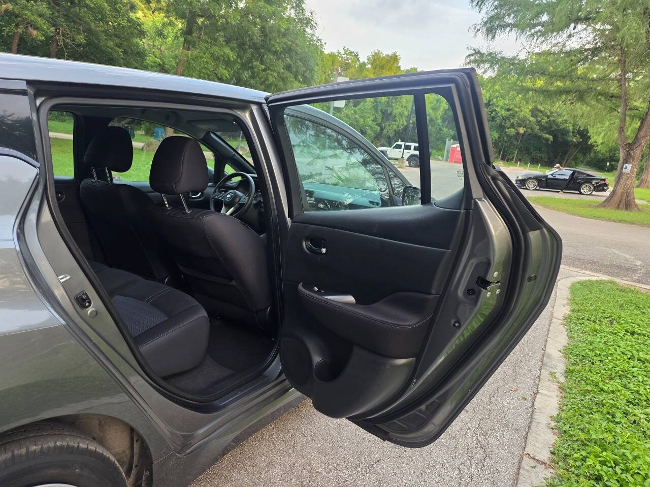 Used 2019 Nissan Leaf S w/ S Charge Package FWD image 18