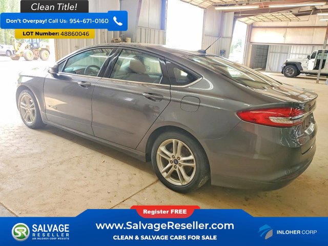 Used 2018 Ford Fusion SE FWD image 3