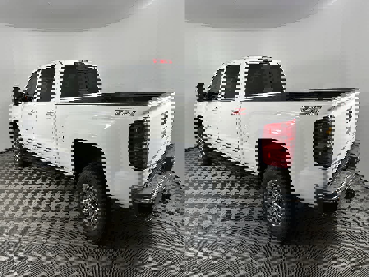 Used 2018 Chevrolet Silverado 2500 LTZ w/ Duramax Plus Package image 19